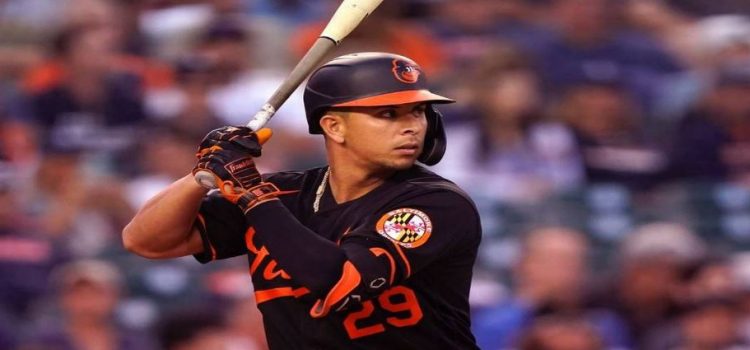 El pelotero mexicano de los Orioles Ramón Urías se mantiene en ritmo