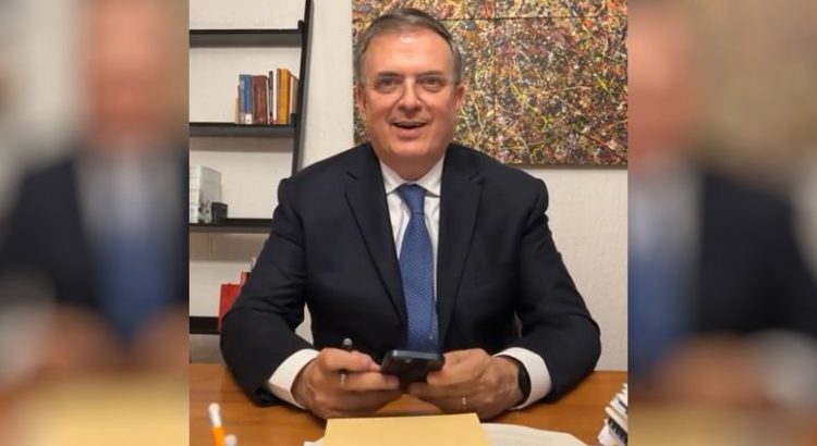 Marcelo Ebrard comparte su whatsapp