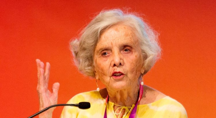 CASUL abre biblioteca en homenaje a Elena Poniatowska