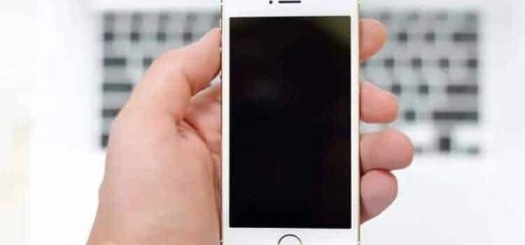 Brasil aprueba ley que prohíbe celulares en escuelas Brasil aprueba ley que prohíbe celulares en escuelas