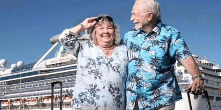 Les sale más barato vivir en un crucero que en una casa de retiro