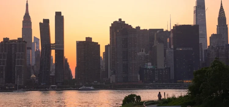 El calor y la humedad persisten durante el fin de semana en el área de NYC