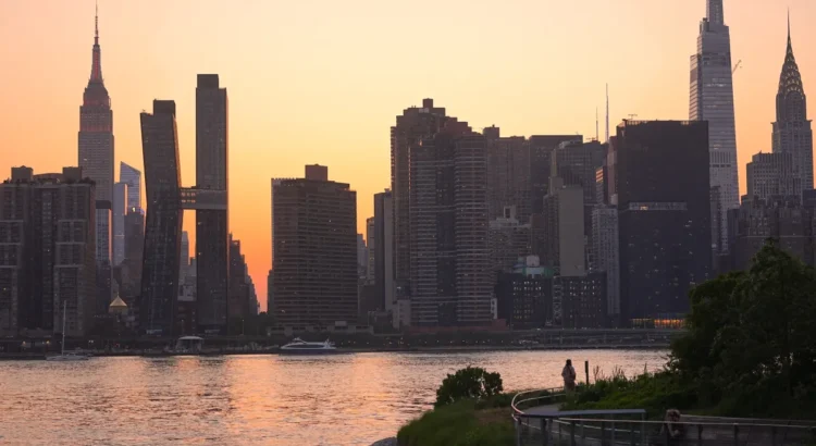 El calor y la humedad persisten durante el fin de semana en el área de NYC