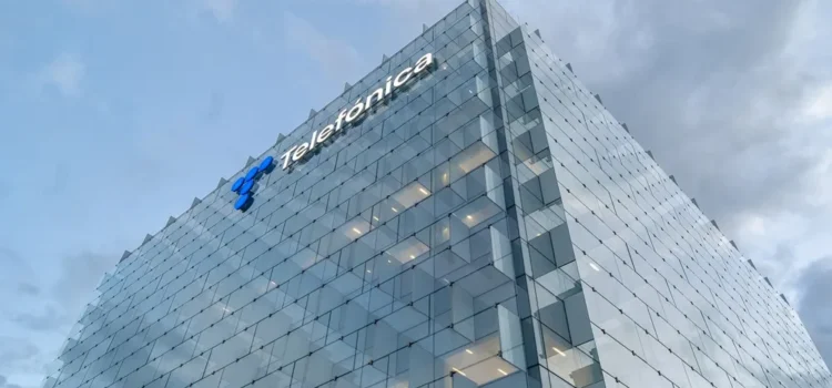 Telefónica estudia abandonar la Bolsa de Nueva York tras casi 40 años