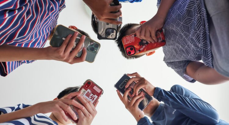 Nueva York demanda a empresas de redes sociales por presunta adicción infantil